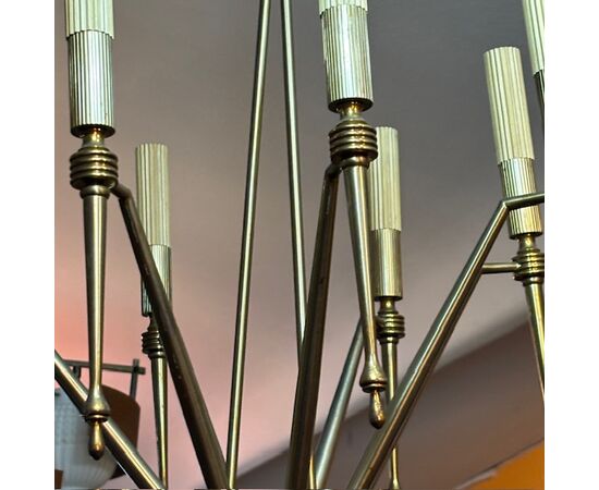 Lampadario anni 50 Design a  luci Modernariato in ottone dorato . Chandelier . 