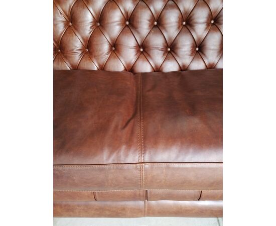 Divano chesterfield club 4 posti in pelle marrone cognac di grandi dimensioni 