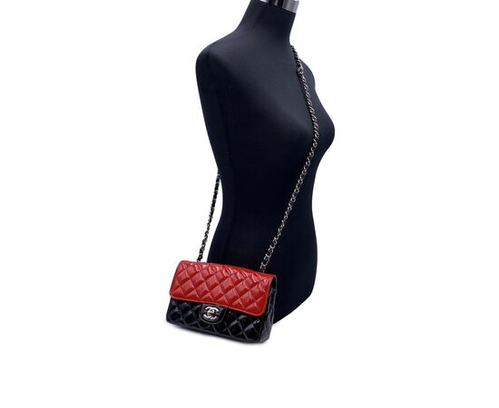 CHANEL Borsa a Tracolla in Pelle Lucida Col. Rosso Timeless/Classique S