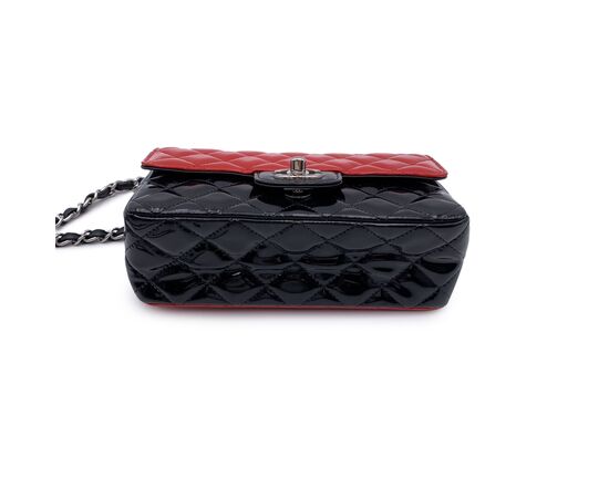 CHANEL Borsa a Tracolla in Pelle Lucida Col. Rosso Timeless/Classique S