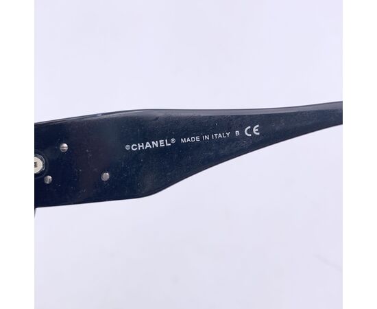 CHANEL Occhiali da Sole in Plastica Col. Nero 5113