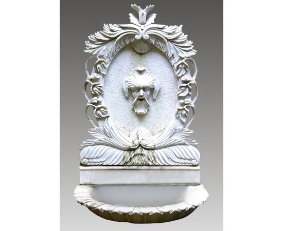 Carrara marble fountain - 19th century - Italy     