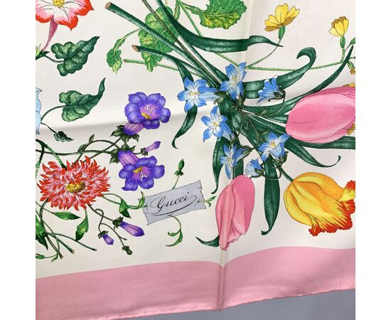 GUCCI Foulard Vintage in Seta Col. Rosa Flora