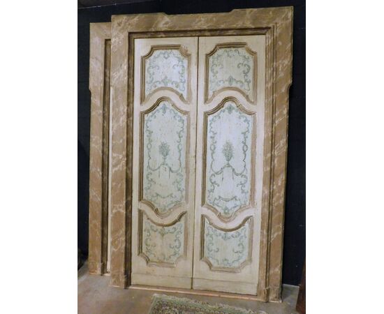 ptl389 two doors with two doors with imitation marble frame, mis. h 253 x 155 cm     
