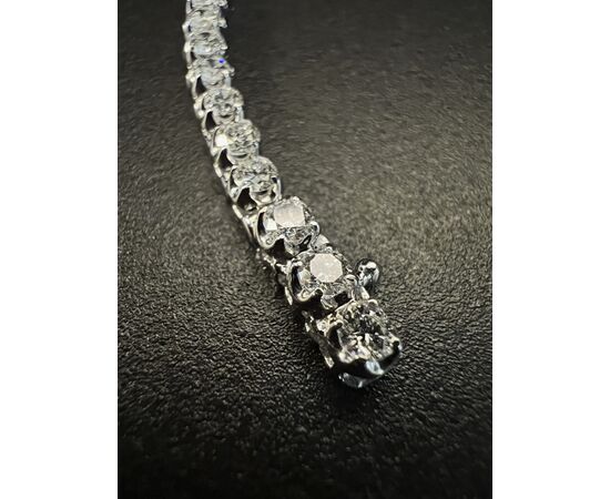 Bracciale  tennis  in  oro  bianco  e  Diamanti  di  Colore   E-F  per  4 ct.