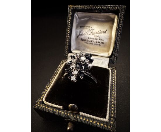 Anello  con  Zaffiri  e  Diamanti  0.70 ct.