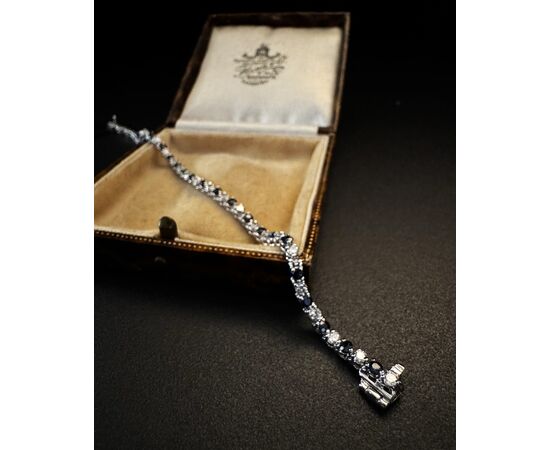 Bracciale  con  Zaffiri  e  Diamanti. 