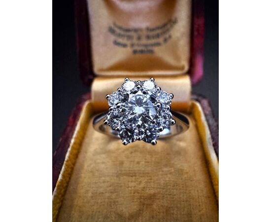 Anello  a  fiore  con  Diamanti 1.1 ct.