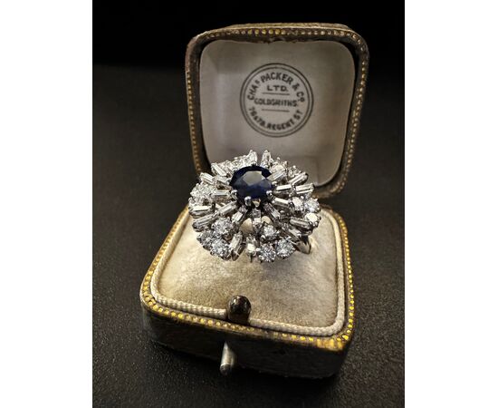 Anello  con  Zaffiro  e  Diamanti  