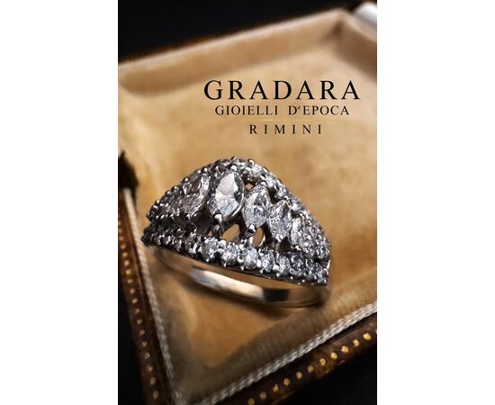 Anello  con  Diamanti  taglio  Marquise