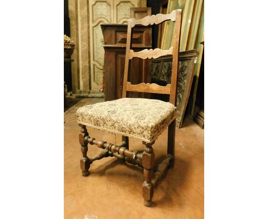 panc91 - walnut chair, XVII century, Piedmont, size cm l 50 xh 106     