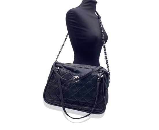 CHANEL Borsa a Tracolla in Pelle Col. Nero Camera M