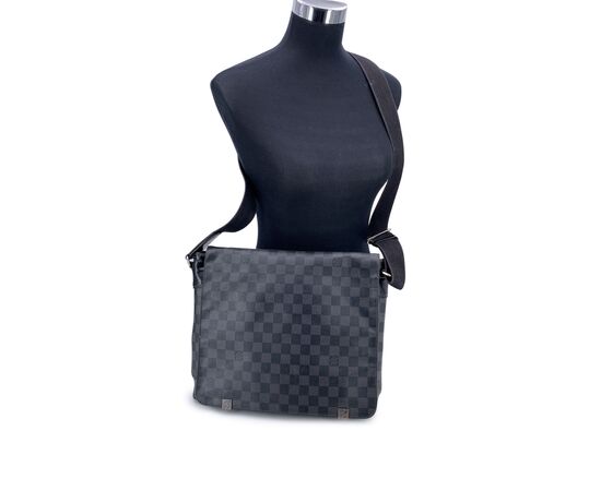 LOUIS VUITTON Borsa a Tracolla in Tela Col. Nero District M