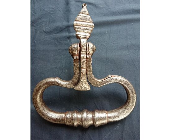 Piedmont door knocker in forged and engraved iron     