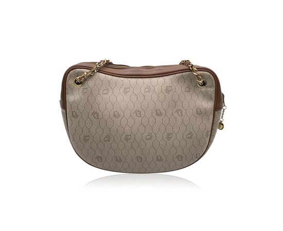DIOR Borsa a Tracolla Vintage in Tela Col. Beige <p style="text-align:left;">Vintage Christian Dior beige logo canvas shoulder bag with brown leather trim. Gold metal CD logo on the front. Upper zipper closure. Gold metal interwoven leather shoulder strap
