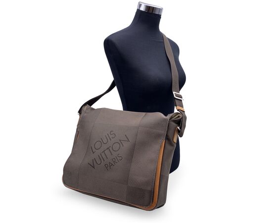 LOUIS VUITTON Borsa a Tracolla in Tela Col. Marrone Terre Damier Geant Messenger M