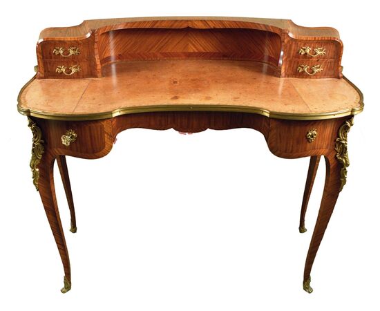 Antico scrittoio francese del 1800 a fagiolo in satinwood e bois de rose