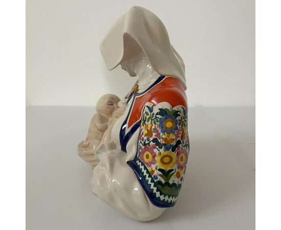 ESSEVI, Sandro Vacchetti, La maternità sarda, scultura ceramica decorata