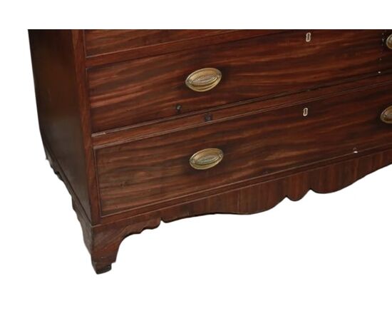Cassettone Inglese del 1800 stile Vittoriano in legno di Mogano e Piuma di Mogano