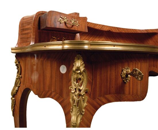 Antico scrittoio francese del 1800 a fagiolo in satinwood e bois de rose