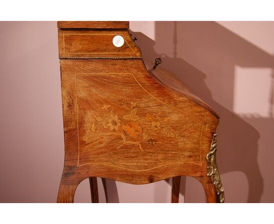 Antica ribaltina francese del 1800 con alzatina stile Luigi XV riccamente intarsiata