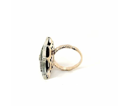 Anello oro e argento con smeraldi rubini e diamanti
