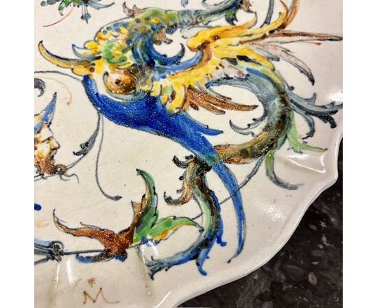 Antico piatto maiolica  Angelo Minghetti Bologna fine 800 . Misura cm 33 