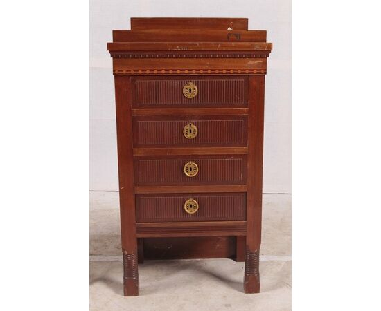 Antichi comodini Biedermeier del 1800 in mogano
