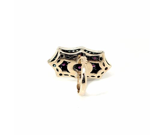 Anello oro e argento con smeraldi rubini e diamanti