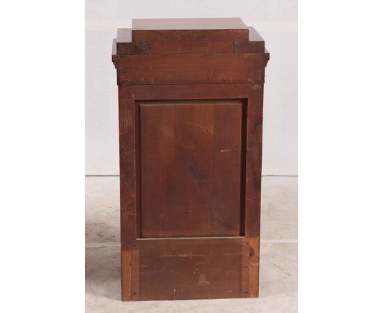Antichi comodini Biedermeier del 1800 in mogano