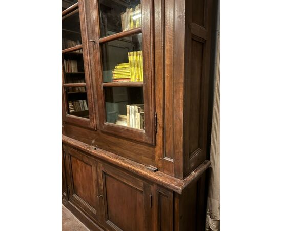 LIB160 - N. 3 mobili/ librerie in noce e pioppo, epoca '800, misure diverse