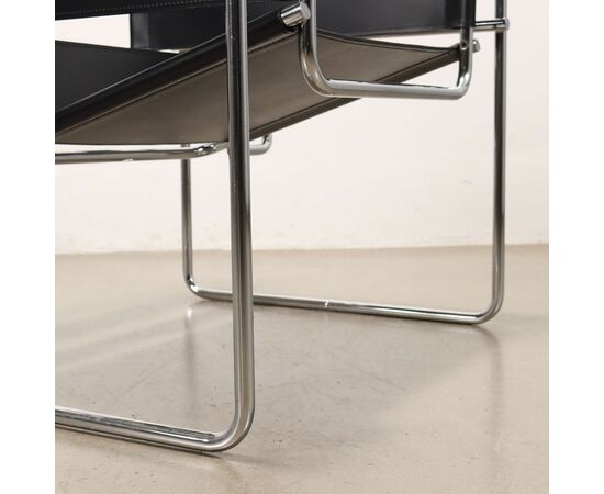 Poltrona 'Wassily' Marcel Breuer per Gavina