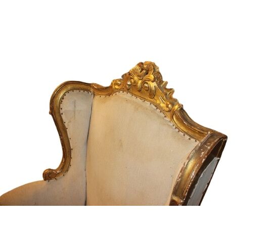 Coppia di poltrone francesi Luigi XV con "orecchie" – Seconda metà '800, legno dorato a foglia oro