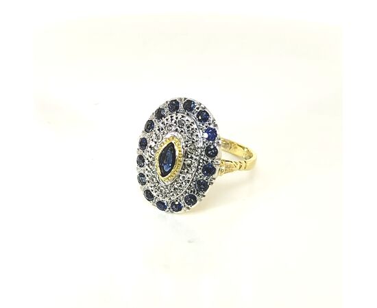 ANELLO ZAFFIRO  TAGLIO MARQUISE SU ORO 18 KT