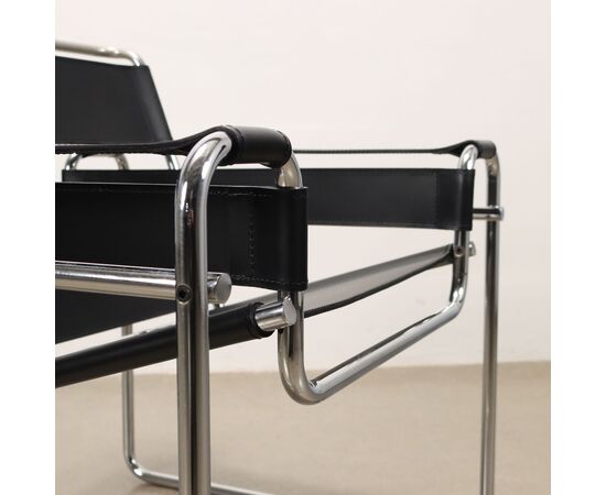 Poltrona 'Wassily' Marcel Breuer per Gavina