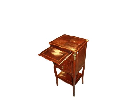 Tavolino Francese Luigi XV con cassetti e antina bronzi e pianetto scrittoio estraibile in legno di bois de violette XIX Secolo