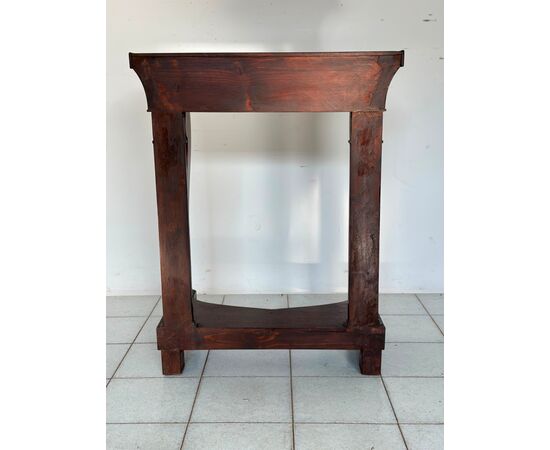 Piccola Consolle impero in mogano con fregi in bronzo dorato . Primi 800 restaurata