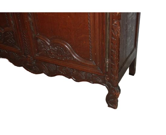 Armadio 2 Porte Riccamente Intagliato in legno di rovere Provenzale Normandia XVIII secolo