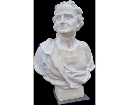 Busto di Uomo Virile in Gesso 800 di Alta Qualità: Forza e Eleganza Scultorea