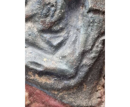 Bassorilievo in stucco policromo raffigurante Madonna con Bambino, Italia Centrale, XV-XVI secolo