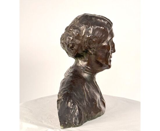 Anonimo degli inizi del XX secolo,  "Busto di donna anziana"