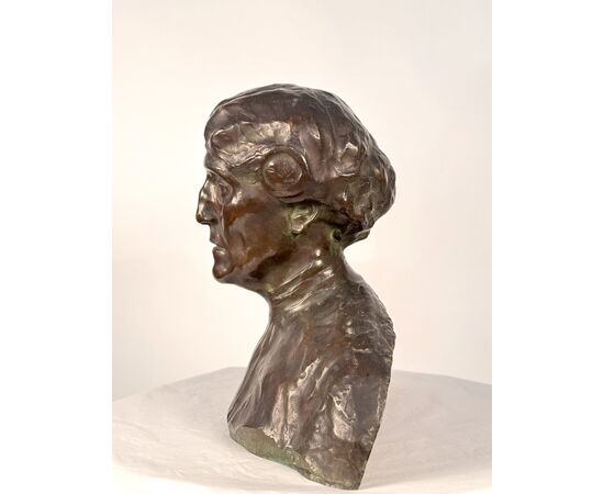 Anonimo degli inizi del XX secolo,  "Busto di donna anziana"