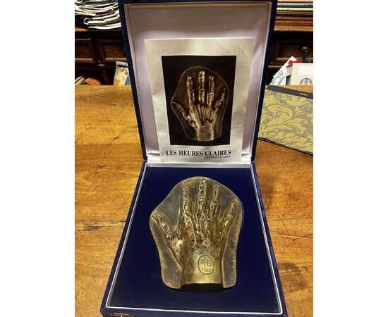 Mano destra del Maestro Salvador Dali