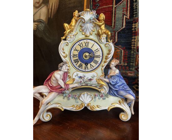 Orologio da tavolo di Capodimonte