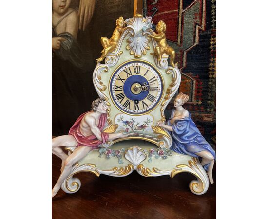 Orologio da tavolo di Capodimonte