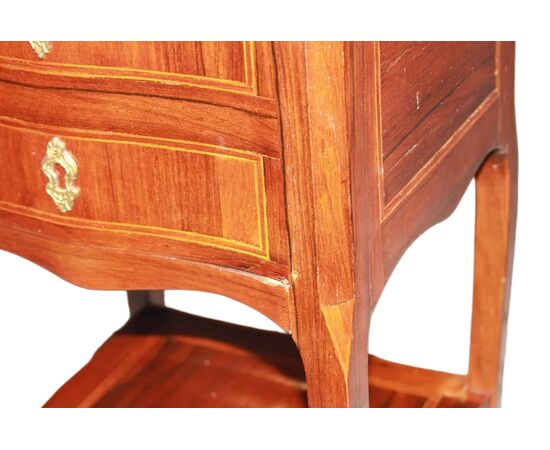 Tavolino Francese Luigi XV con cassetti e antina bronzi e pianetto scrittoio estraibile in legno di bois de violette XIX Secolo