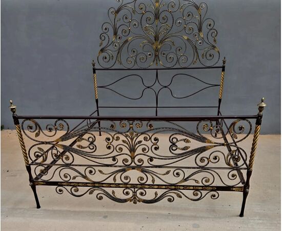 LETTO GENOVESE A CODA DI PAVONE - XVIII SEC.