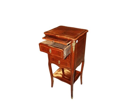 Tavolino Francese Luigi XV con cassetti e antina bronzi e pianetto scrittoio estraibile in legno di bois de violette XIX Secolo