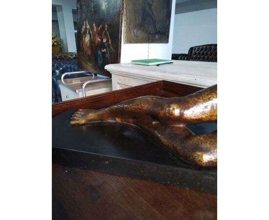 Scultura in bronzo di fanciulla 