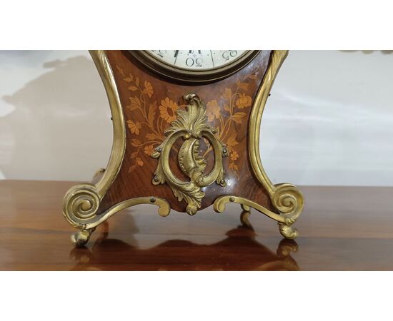 OROLOGIO INTARSIATO CON BRONZI PRIMI DEL XIX SECOLO